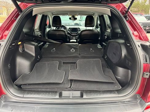 Used 2019 Jeep Cherokee Limited AWD/4WD image 10