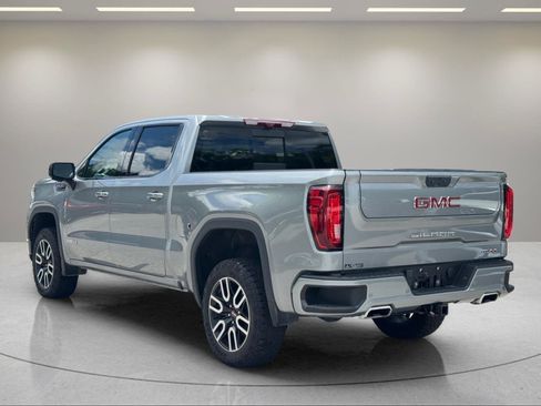 Used 2024 GMC Sierra 1500 AT4 w/ Technology Package AWD/4WD image 3