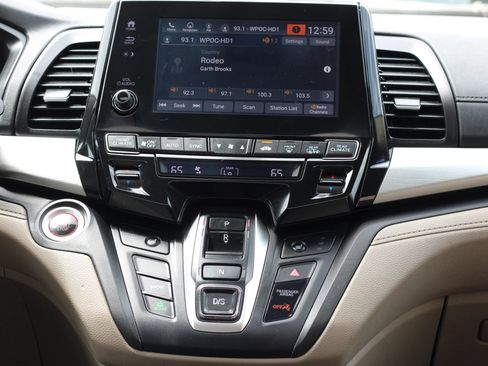 Used 2018 Honda Odyssey EX-L image 19