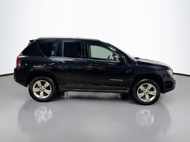 Used 2015 Jeep Compass Latitude AWD/4WD image 6