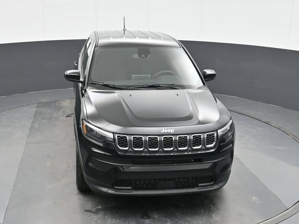 Used 2025 Jeep Compass Sport w/ Mopar Graphics Package AWD/4WD image 29