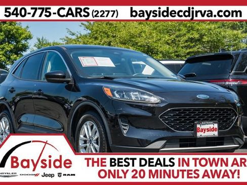 Used 2020 Ford Escape SE FWD image 1