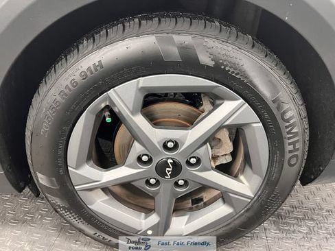 Used 2025 Kia K4 FWD image 21