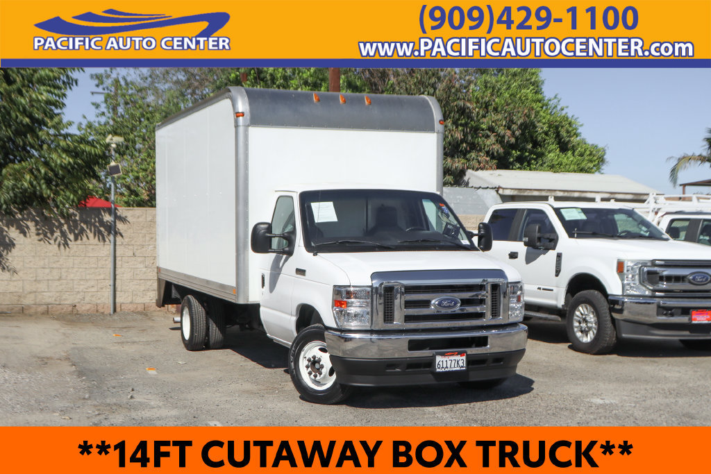 Used 2022 Ford E-450 and Econoline 450 Super Duty w/ Power Windows & Locks Group RWD image 1