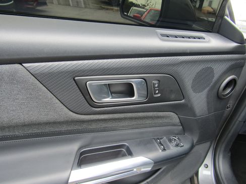 Used 2024 Ford Mustang GT RWD image 25