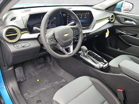 New 2026 Chevrolet Trax LT w/ Driver Confidence Package image 3