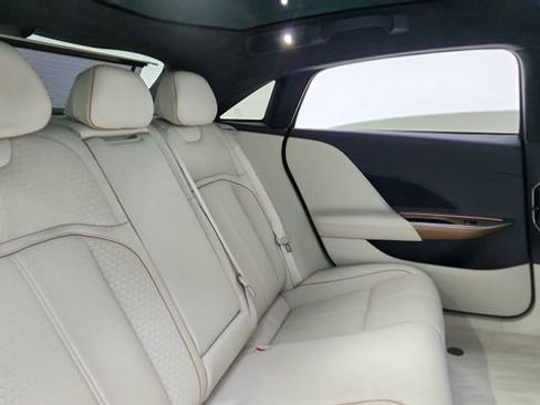 Used 2022 Lucid Air Grand Touring image 25