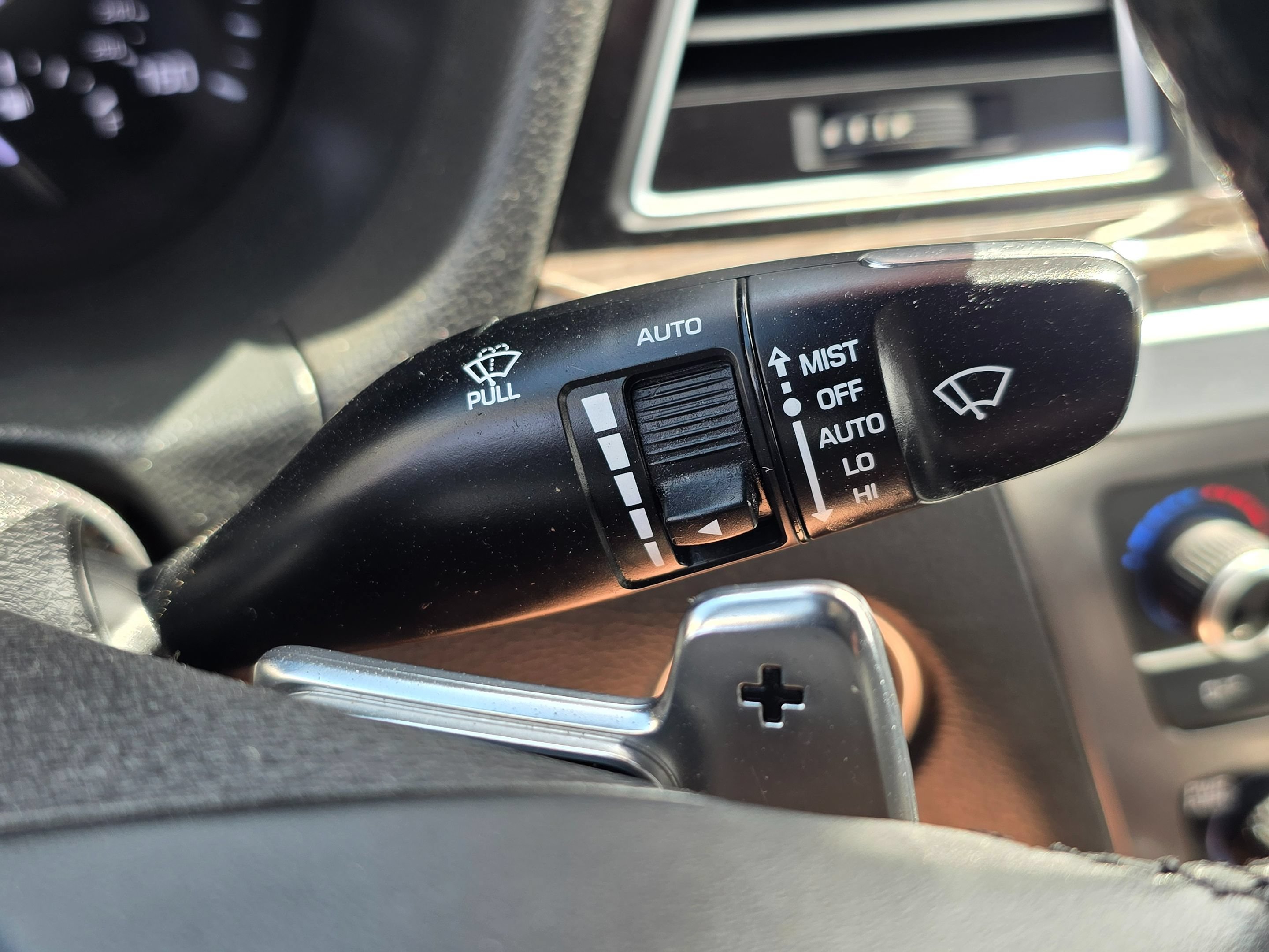 Used 2018 Genesis G80 3.8 RWD image 40