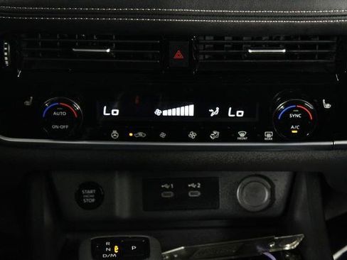 Certified 2026 Nissan Rogue SL FWD image 23