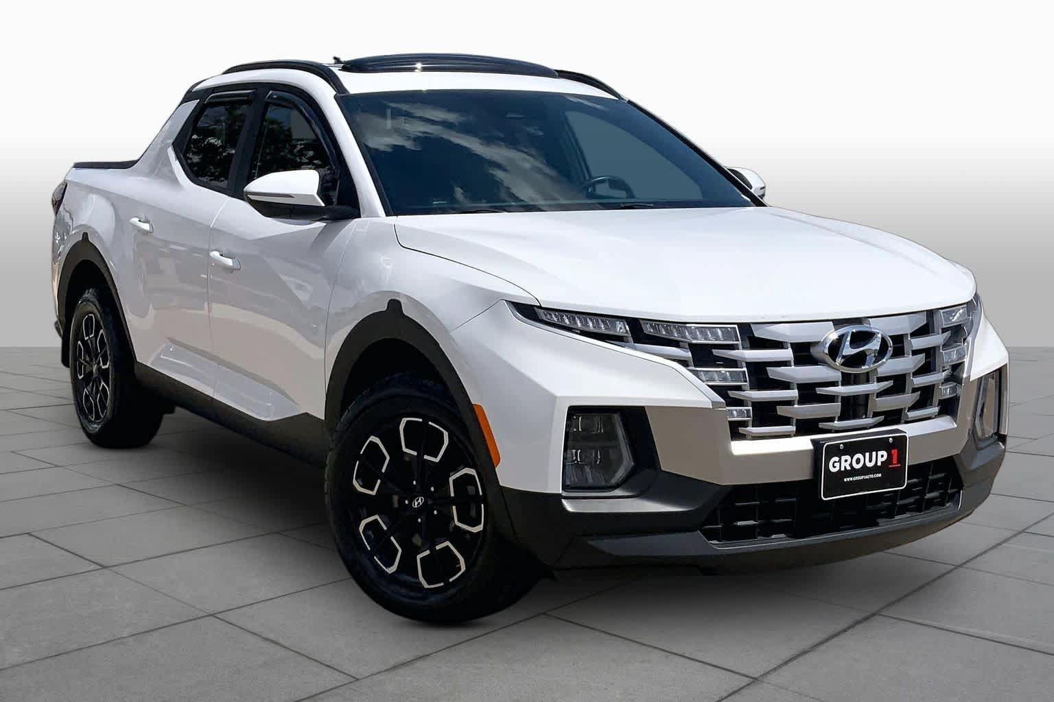 Used 2022 Hyundai Santa Cruz SEL Premium AWD/4WD image 2