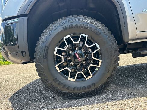 New 2026 GMC Sierra 2500 AT4X AWD/4WD image 12