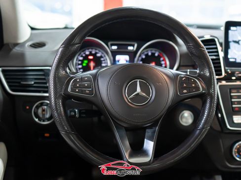 Used 2019 Mercedes-Benz GLS 550 4MATIC w/ Grand Edition Package image 25