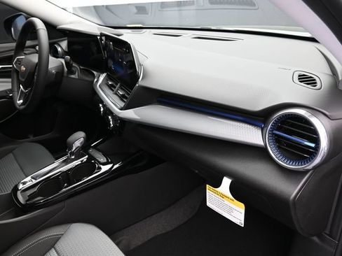 New 2026 Chevrolet Trax LT w/ Driver Confidence Package FWD image 36