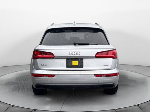 Used 2019 Audi Q5 2.0T Premium Plus w/ Premium Plus Package AWD/4WD image 6