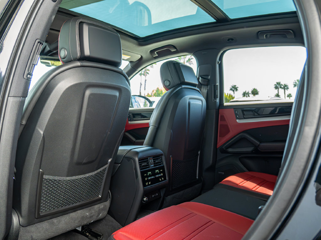 Certified 2026 Porsche Cayenne S AWD/4WD image 14