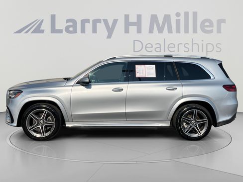 Used 2026 Mercedes-Benz GLS 450 4MATIC image 2