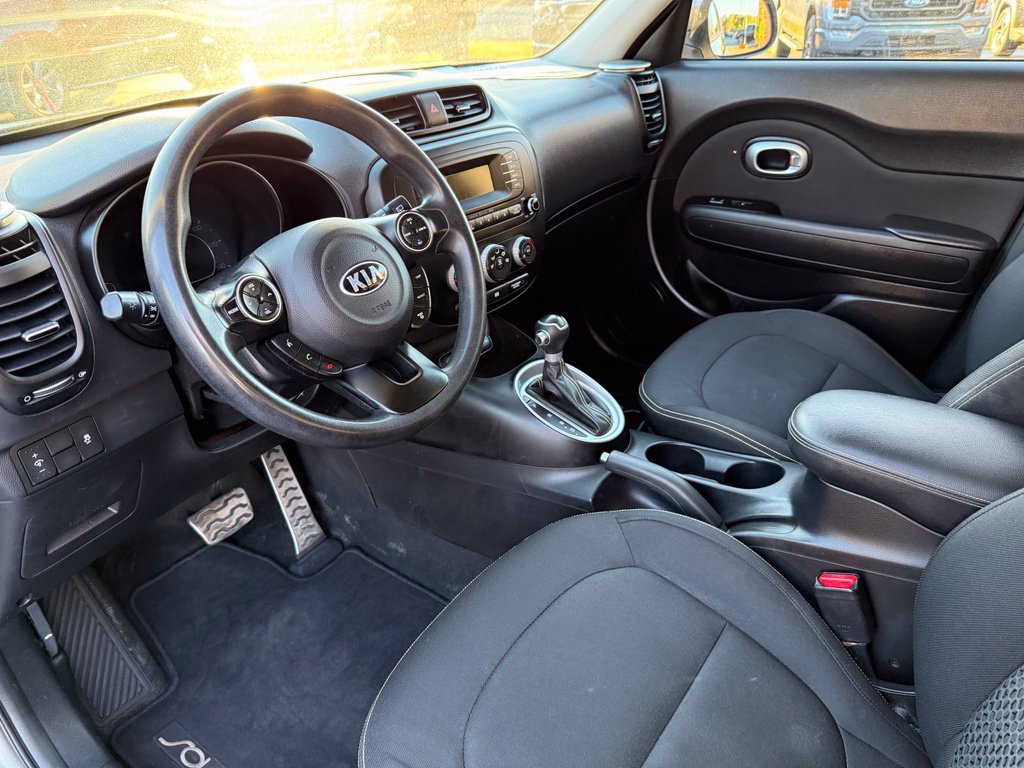 Used 2014 Kia Soul + FWD image 24
