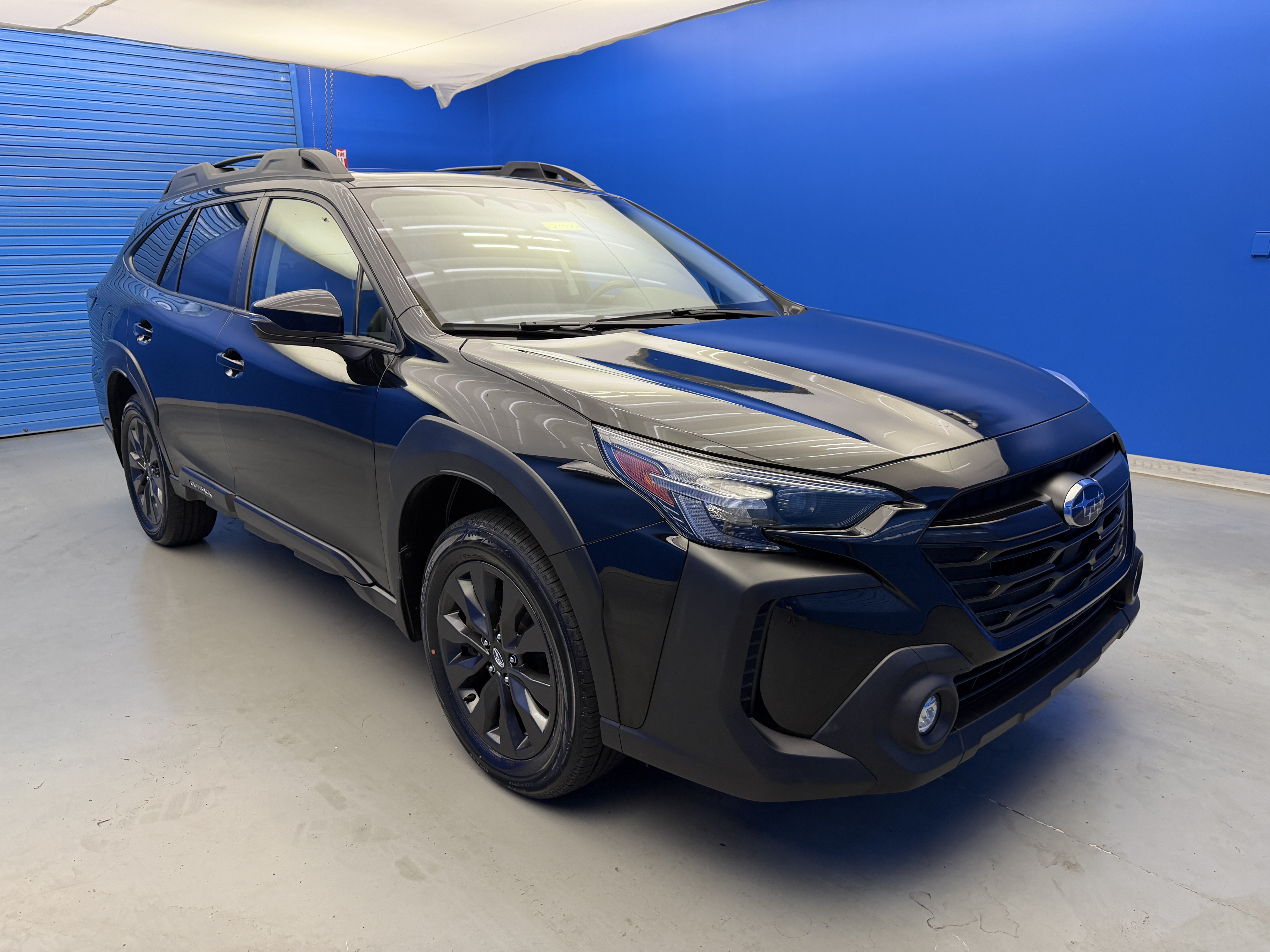 Used 2023 Subaru Outback Onyx Edition AWD/4WD image 2