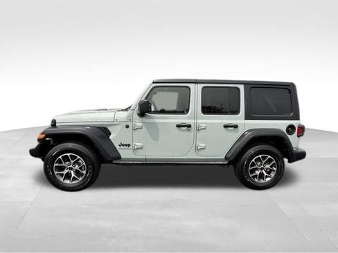 Used 2024 Jeep Wrangler Unlimited Sport AWD/4WD image 3