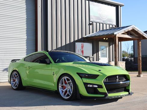 Used 2020 Ford Mustang Shelby GT500 w/ Technology Package image 1