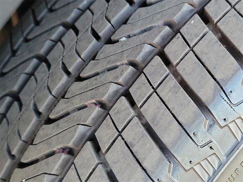 Used 2022 GMC Sierra 1500 SLT w/ SLT Convenience Package image 30