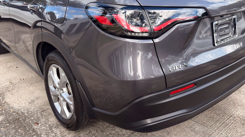 Used 2025 Honda HR-V LX image 11