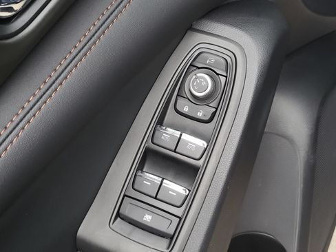 Certified 2025 Subaru Ascent Bronze Edition AWD/4WD image 21