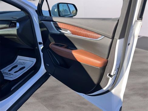 Used 2023 Cadillac XT5 Sportv image 26