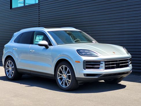 New 2026 Porsche Cayenne AWD/4WD image 9