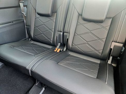New 2026 Volkswagen Atlas SE FWD image 27