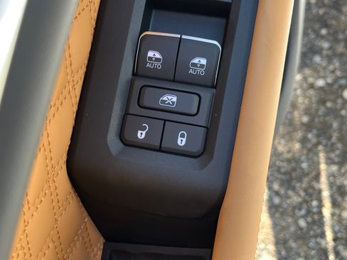 New 2025 Jeep Grand Cherokee Summit image 49