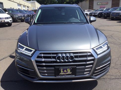 Used 2018 Audi Q5 2.0T Premium Plus w/ Premium Plus Package AWD/4WD image 3