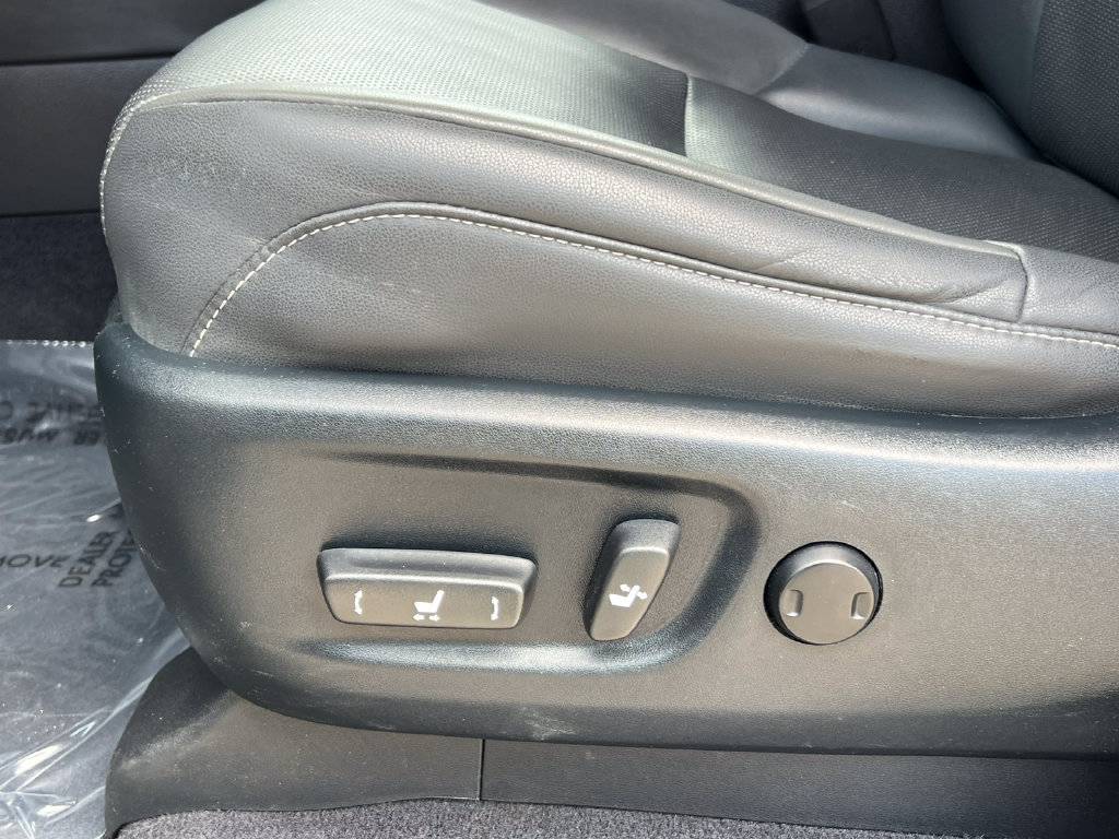 Used 2022 Lexus GX 460 w/ Black Line Special Edition AWD/4WD image 14