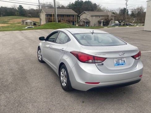 Used 2016 Hyundai Elantra SE FWD image 6
