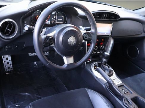 Used 2019 Toyota 86 image 12