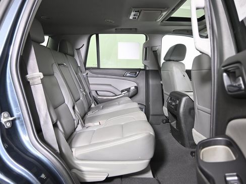 Used 2019 Chevrolet Tahoe LT w/ LT Signature Package image 16