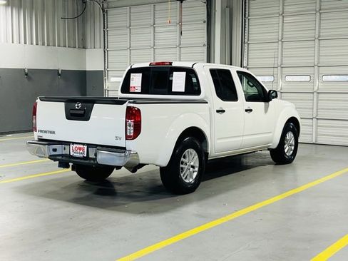 Used 2019 Nissan Frontier SV image 17