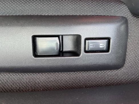 Used 2013 Nissan Rogue S AWD/4WD image 16