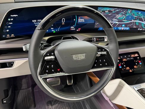 New 2026 Cadillac Vistiq Luxury w/ LPO, Floor Liner Package AWD/4WD image 12