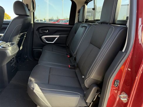 Used 2017 Nissan Titan PRO-4X image 29