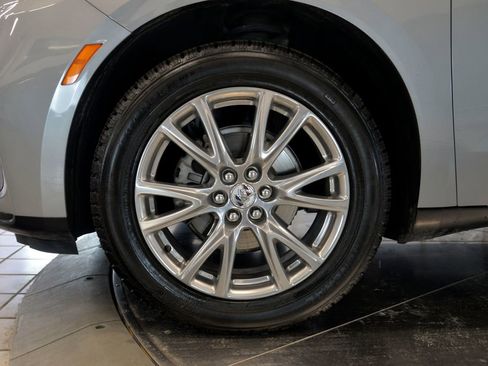 Used 2024 Buick Enclave Essence w/ Experience Buick Package image 10