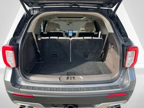 Used 2021 Ford Explorer Platinum w/ Equipment Group 601A AWD/4WD image 8