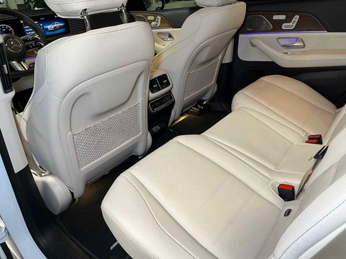 Certified 2024 Mercedes-Benz GLS 580 4MATIC image 20