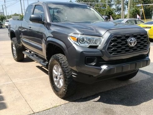 Used 2019 Toyota Tacoma SR5 image 5