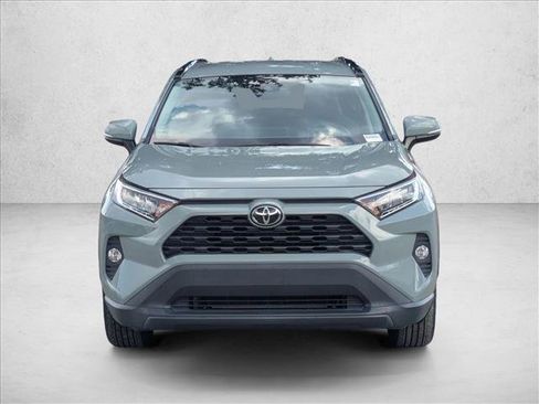 Used 2021 Toyota RAV4 XLE FWD image 2