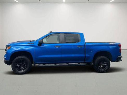 Used 2023 Chevrolet Silverado 1500 Custom Trail Boss w/ LPO, Dark Essentials Package AWD/4WD image 5