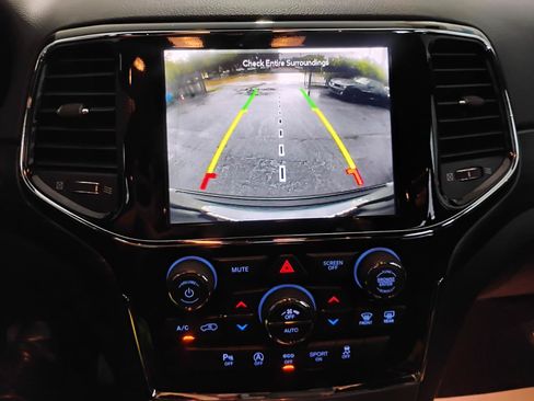 Used 2021 Jeep Grand Cherokee Laredo X RWD image 79