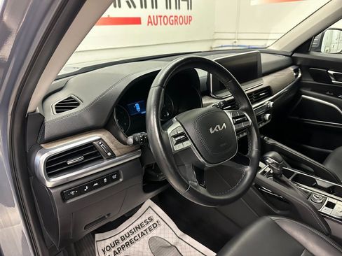 Used 2022 Kia Telluride EX image 23