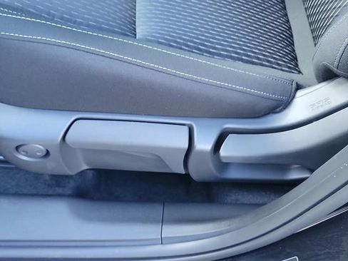 New 2026 Mitsubishi Outlander ES image 18