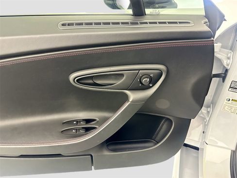 Used 2019 Bugatti Chiron image 18